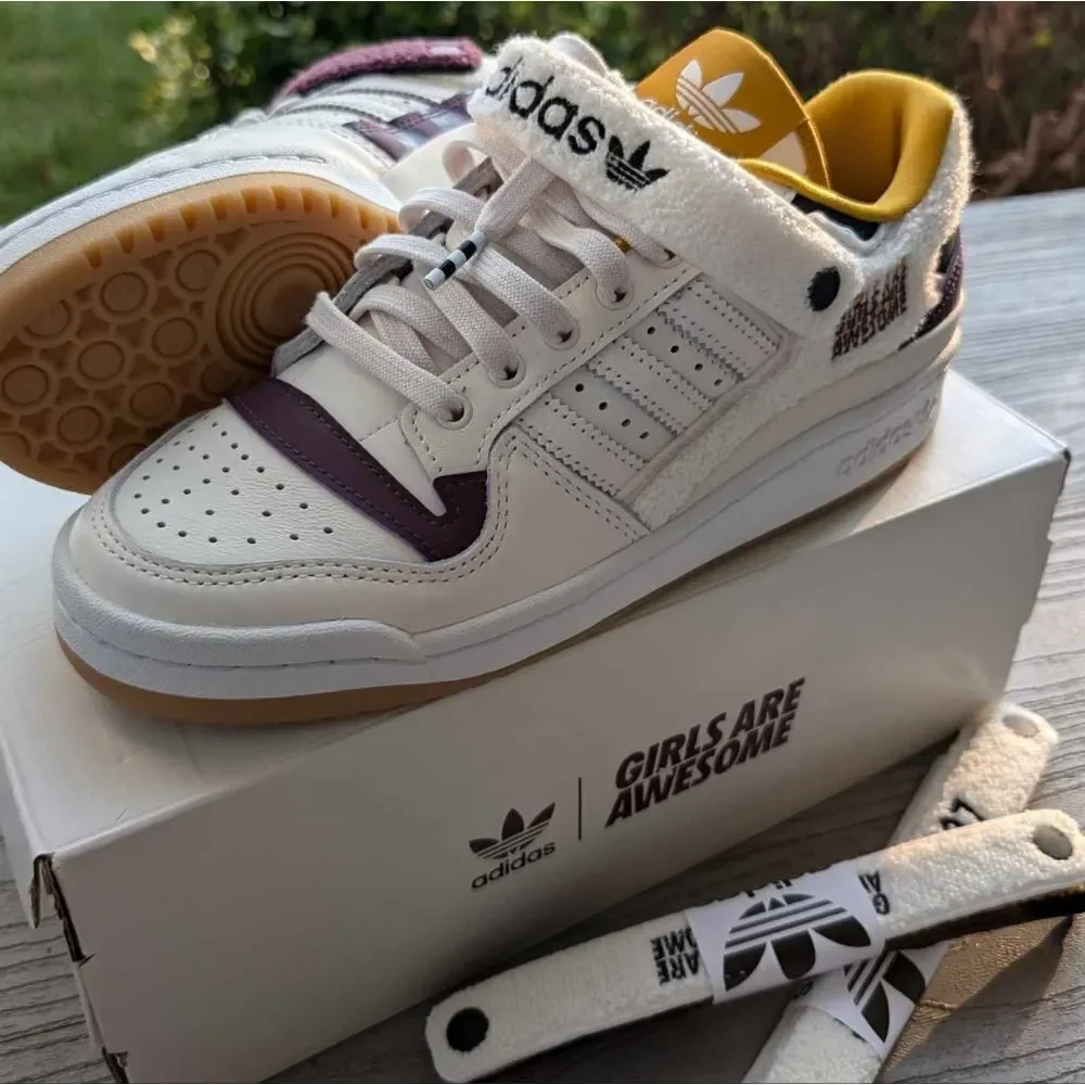ADIDAS FORUM LOW GIRLS ARE AWESOME limited edition 2021 Womens 8 sneakers NEW